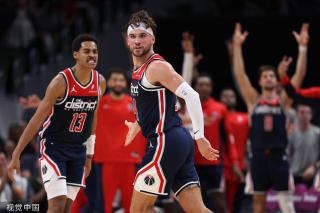 乒超联赛第三阶段第四日午间场战报：孙颖莎休战 蒯曼带队绝杀对手